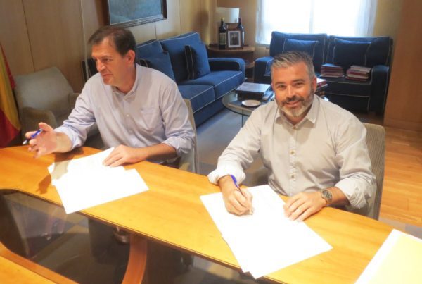 Firma convenio IGP Chorizo