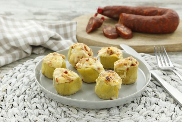 Alcachofas con chorizo riojano